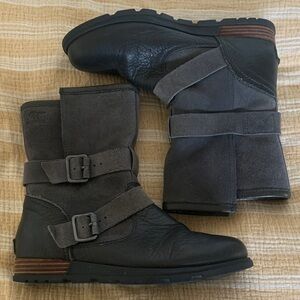 EUC Sorel Major Black and Gray Buckle Boots